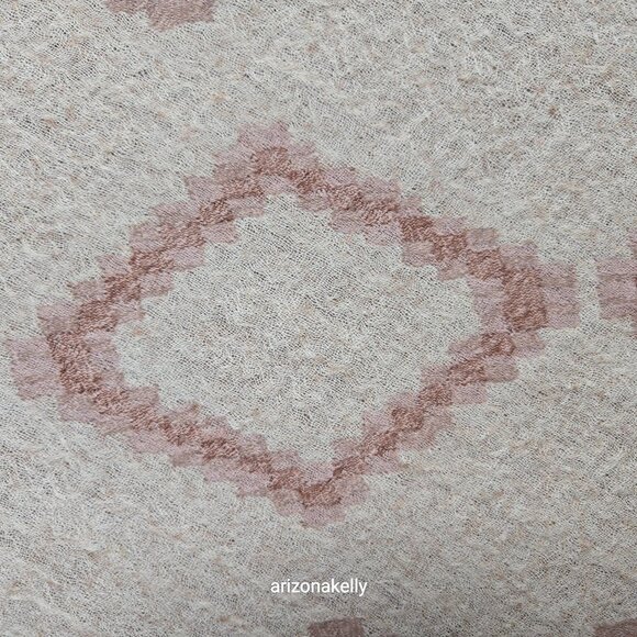 Wilfred Faroe Merino Wool Triangle Scarf Pinkish Taupe Aritzia - Picture 6 of 12